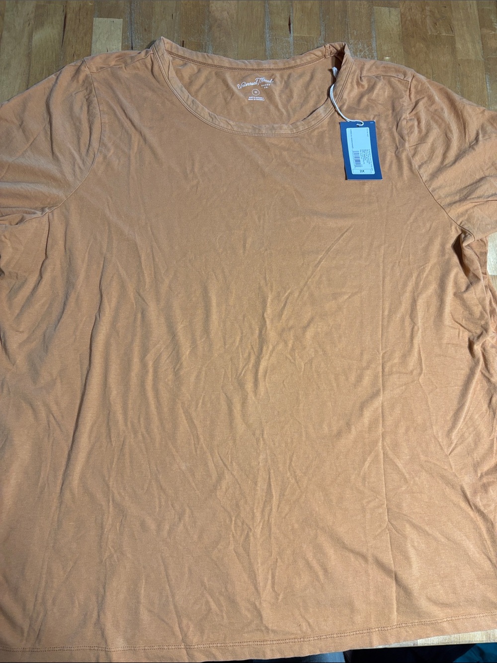 Universal Thread NWT crewneck Tshirt